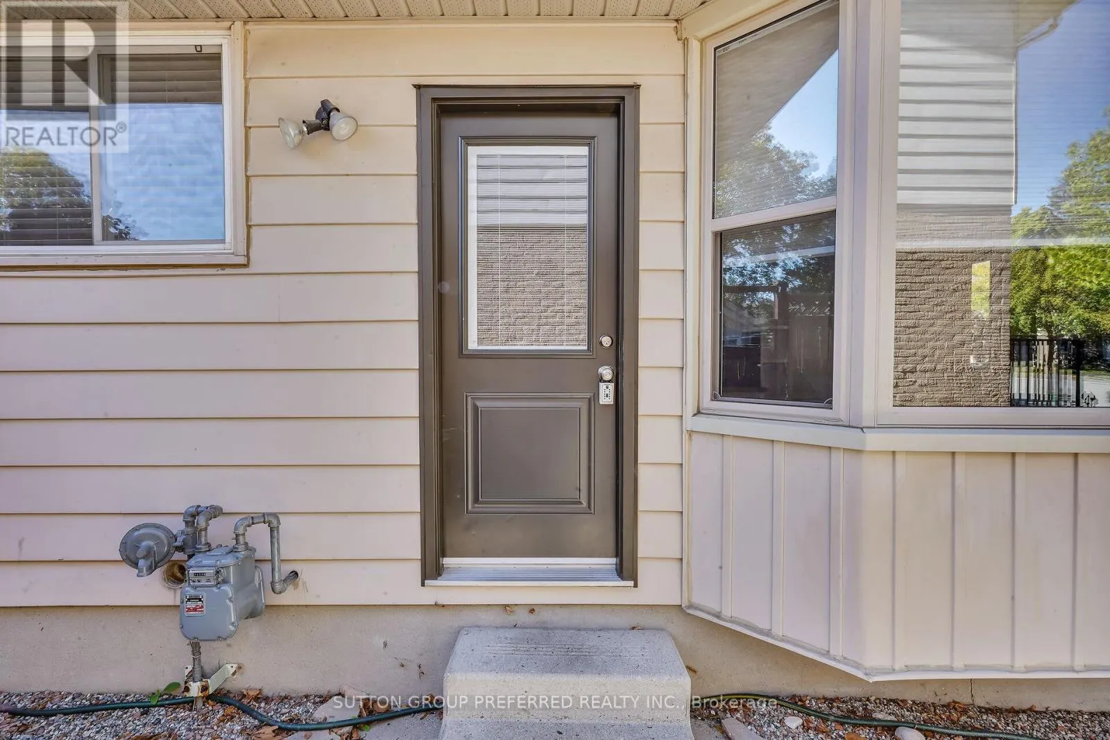 34 HEARTHSIDE PLACE