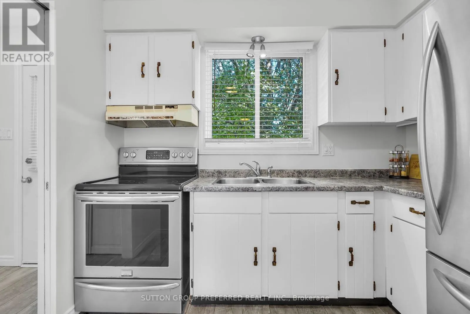 34 HEARTHSIDE PLACE