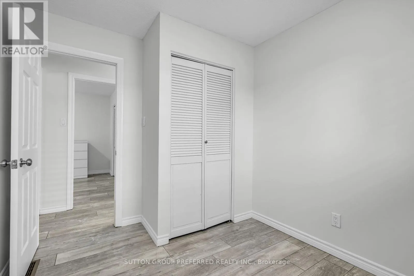 34 HEARTHSIDE PLACE