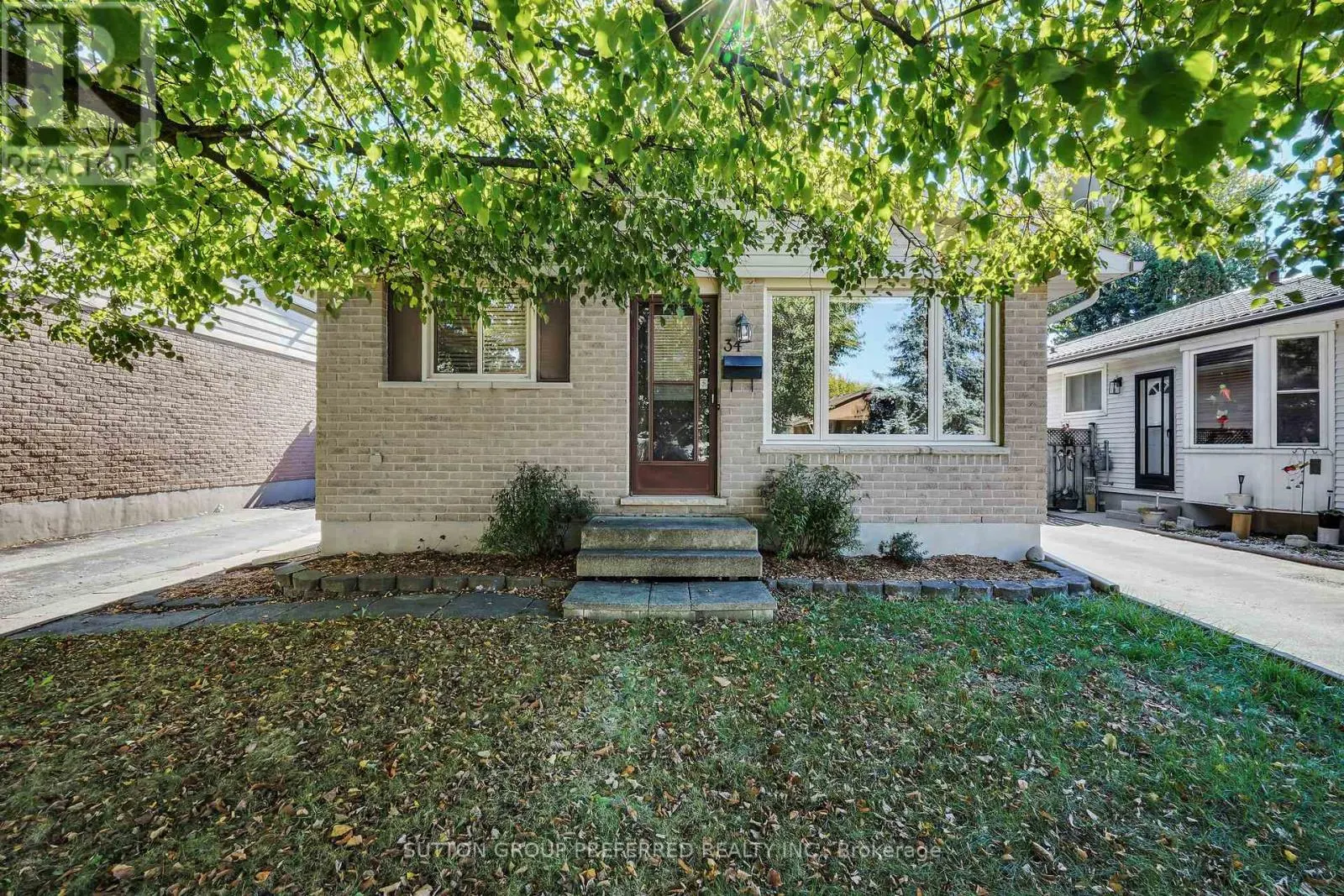 34 HEARTHSIDE PLACE
