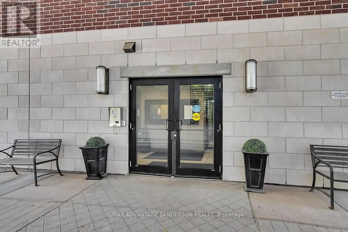304 - 89 RIDOUT STREET S, #304