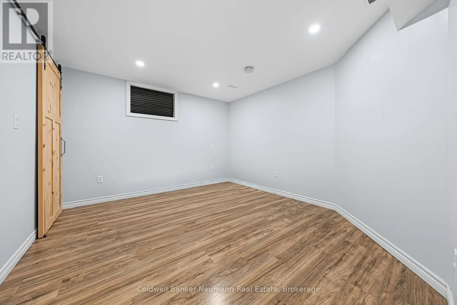 42 MCARTHUR DRIVE