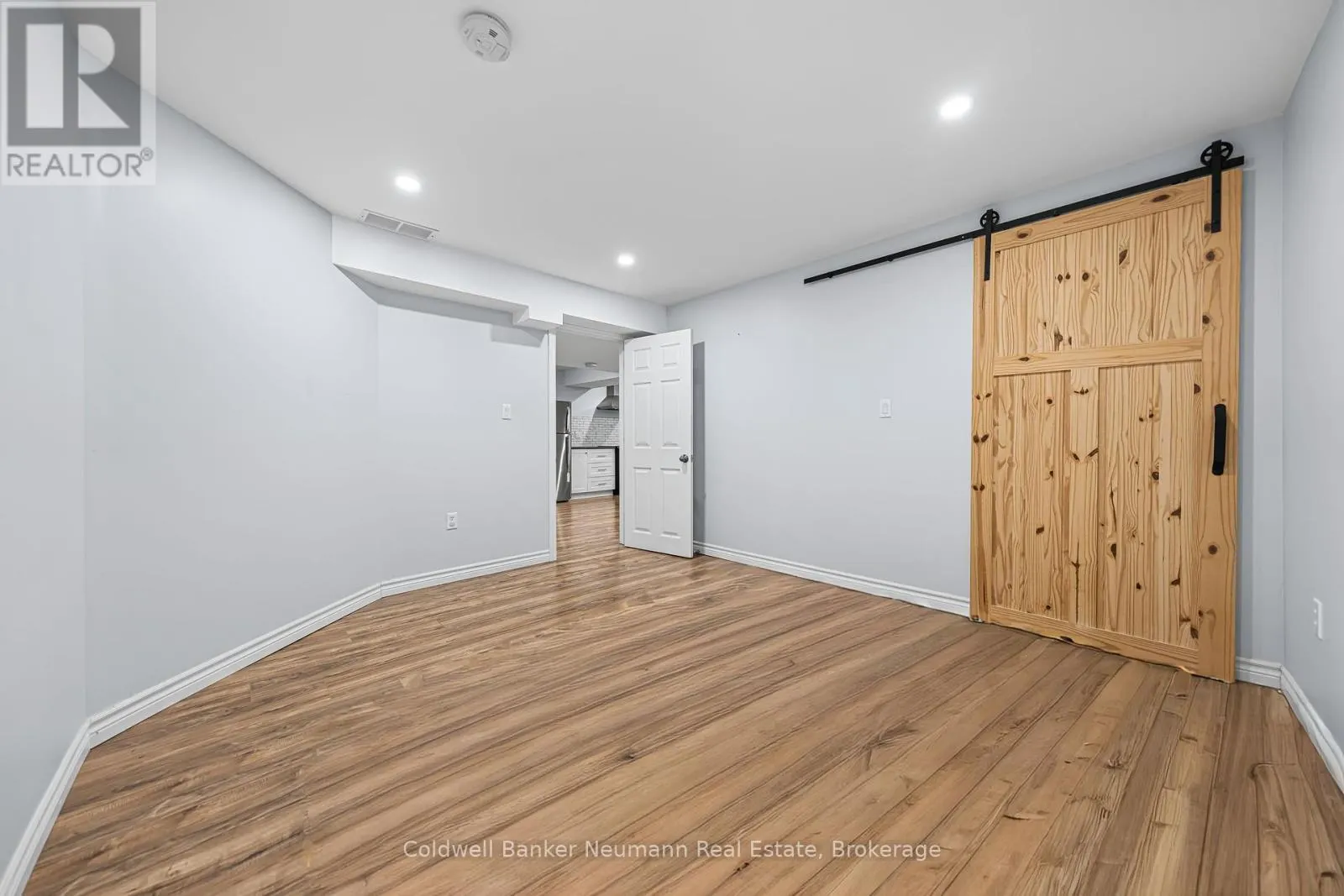 42 MCARTHUR DRIVE