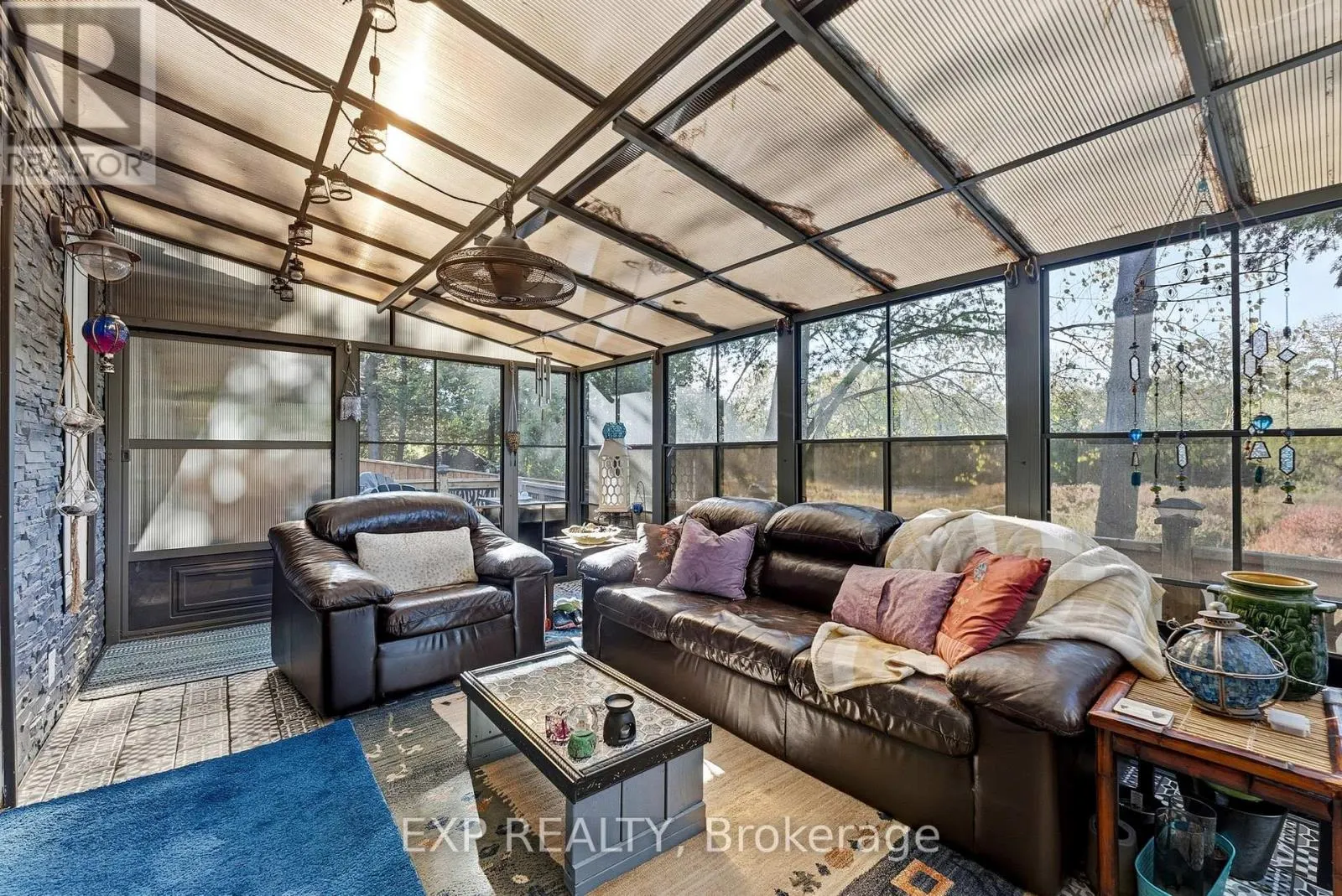 587 SCUTTLEHOLE ROAD