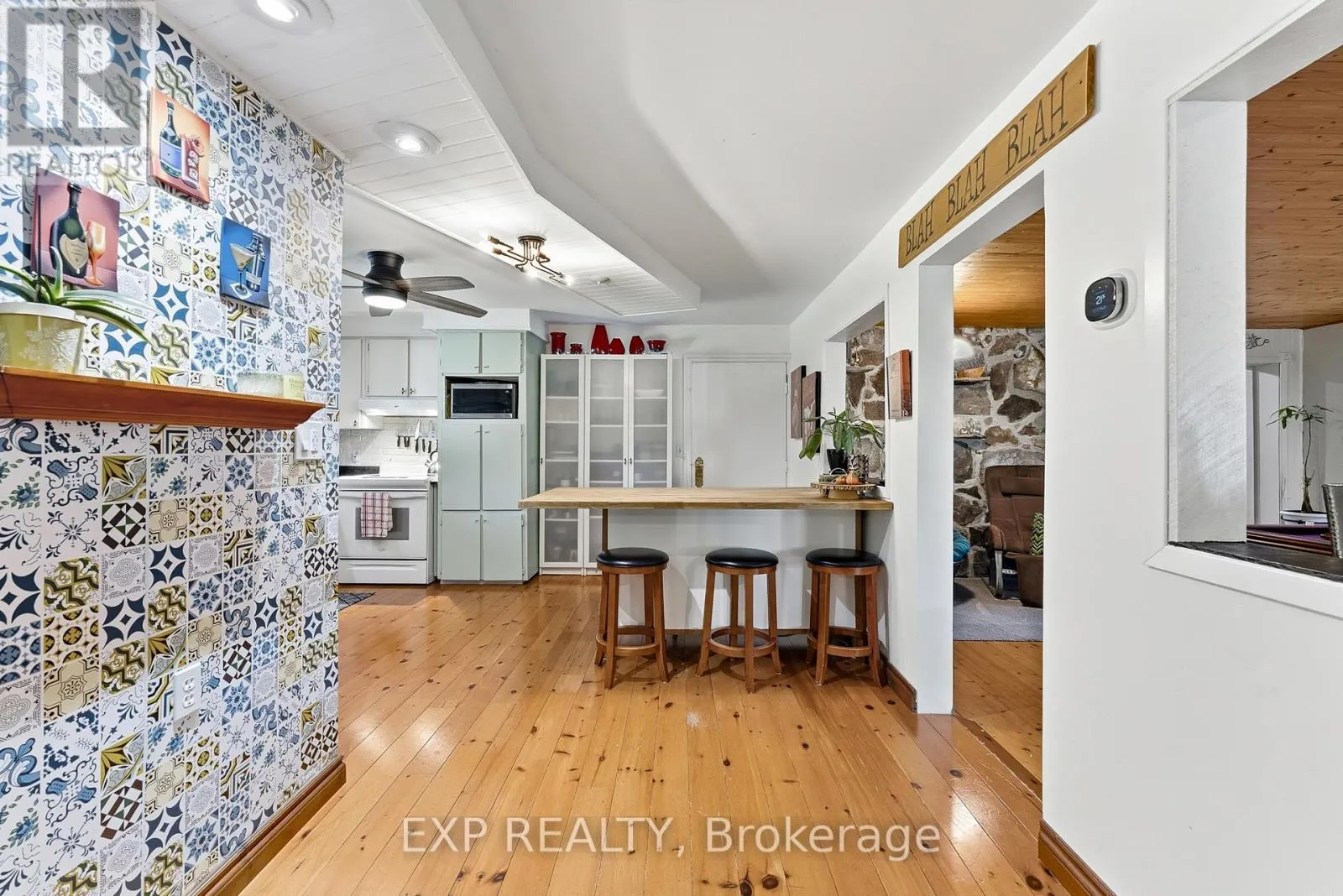 587 SCUTTLEHOLE ROAD