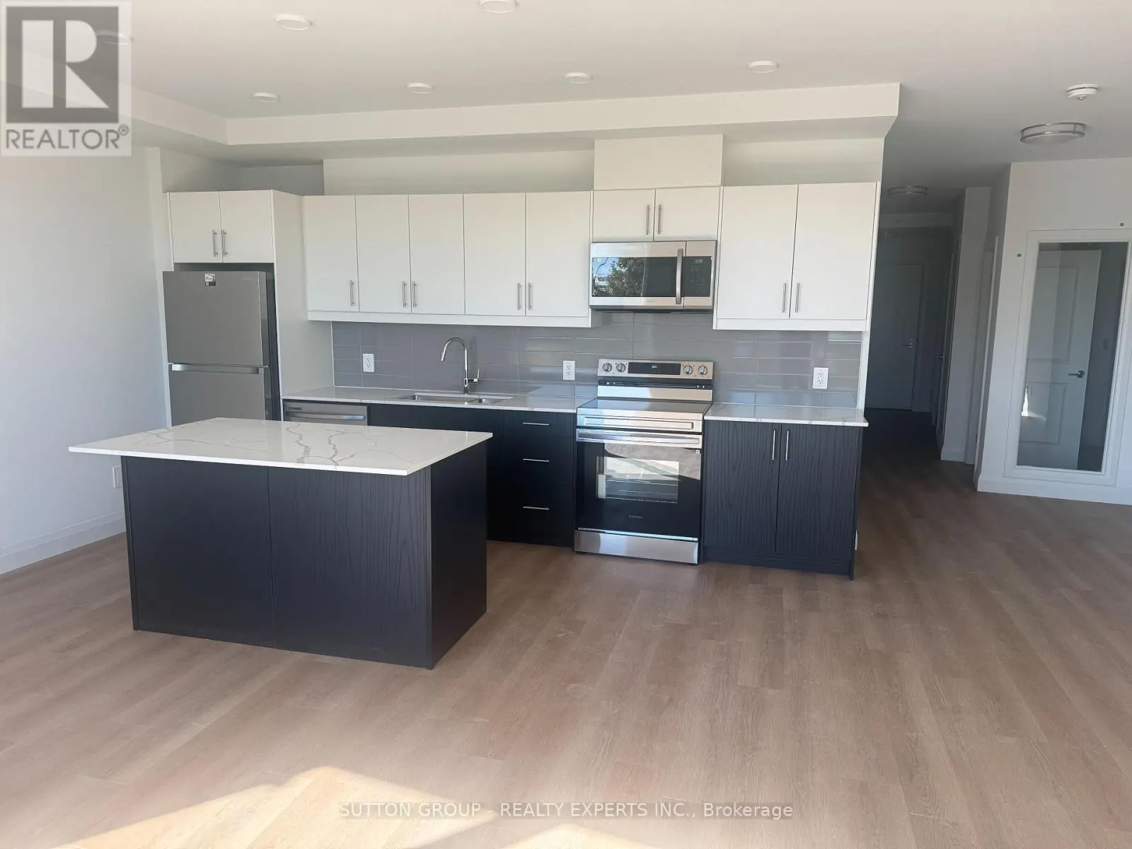 305 - 1333 WEBER STREET E