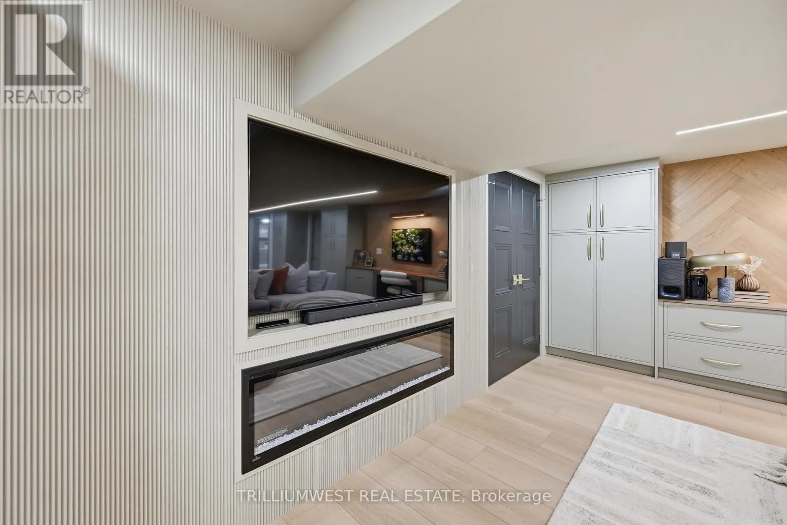 7 AVALON AVENUE