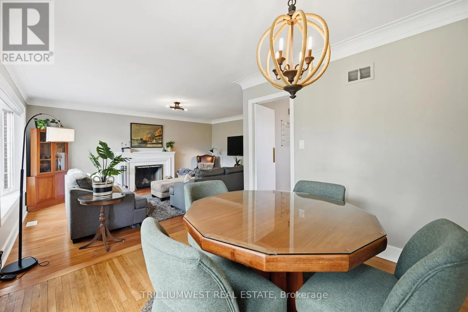 7 AVALON AVENUE