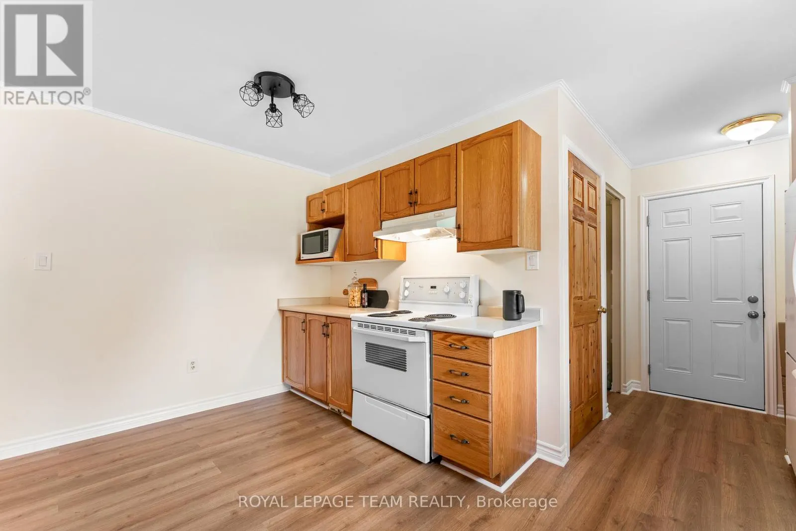 106 PORCUPINE TRAIL