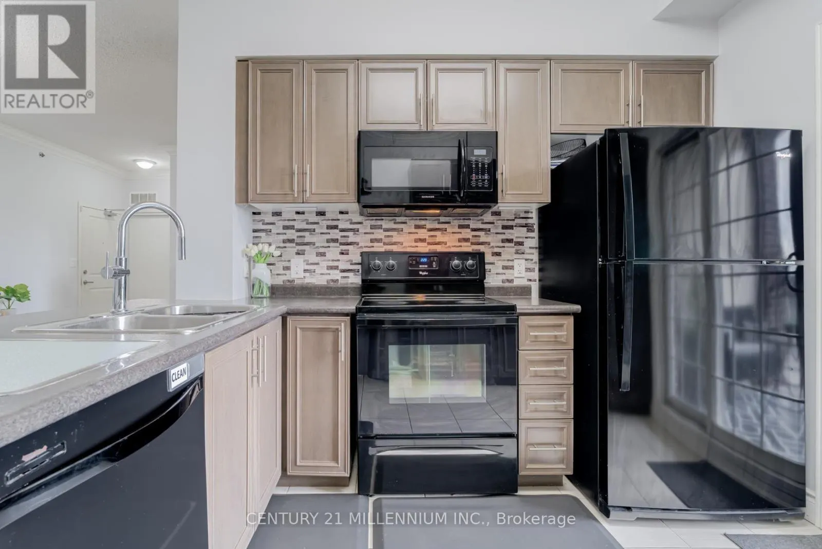 414 - 1440 GORDON STREET