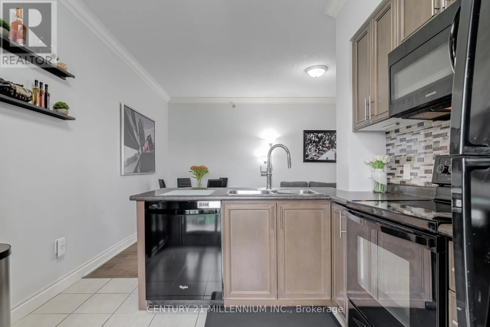 414 - 1440 GORDON STREET
