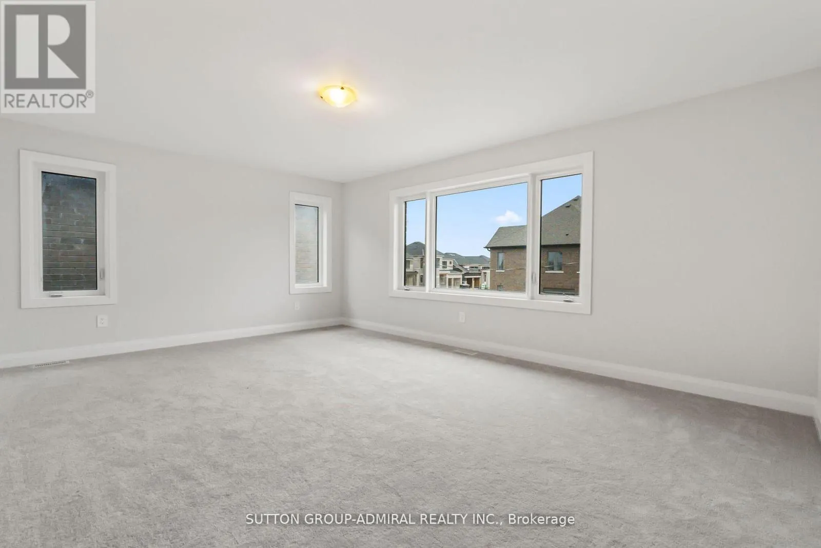 32 MCKAY AVENUE