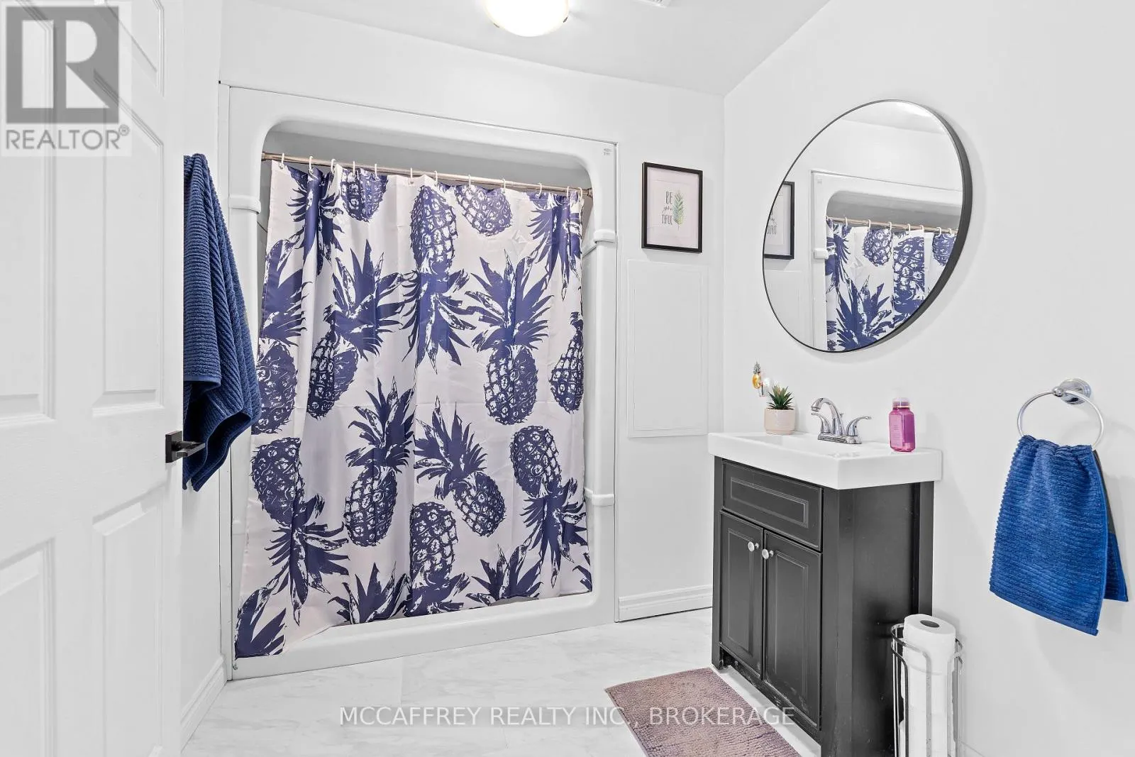 137 THOMAS STREET W