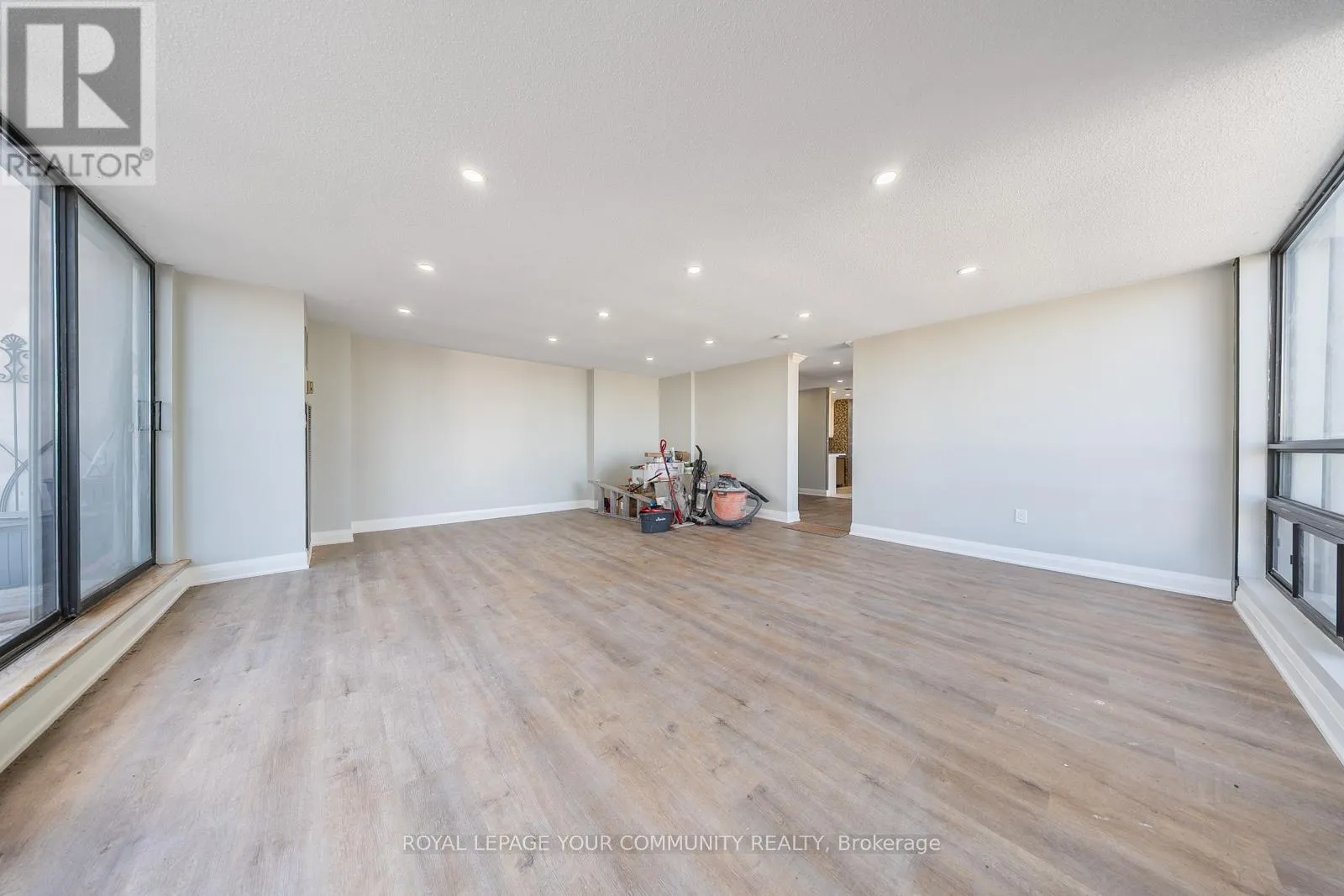 PH3 - 222 JACKSON STREET