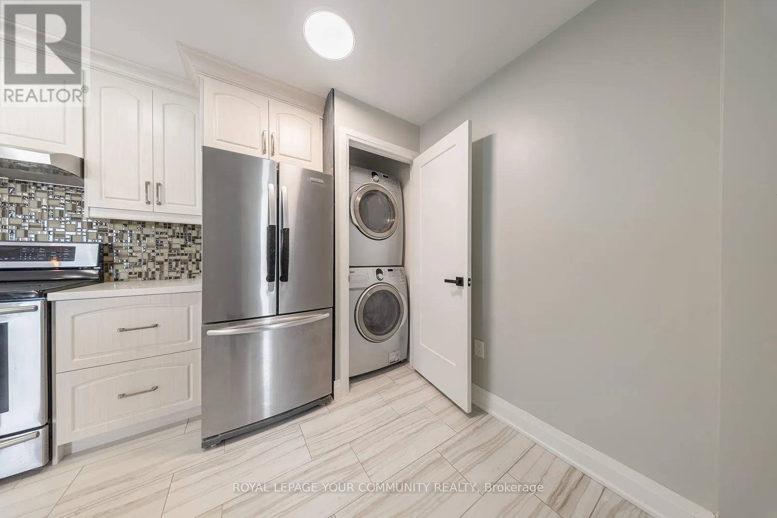 PH3 - 222 JACKSON STREET