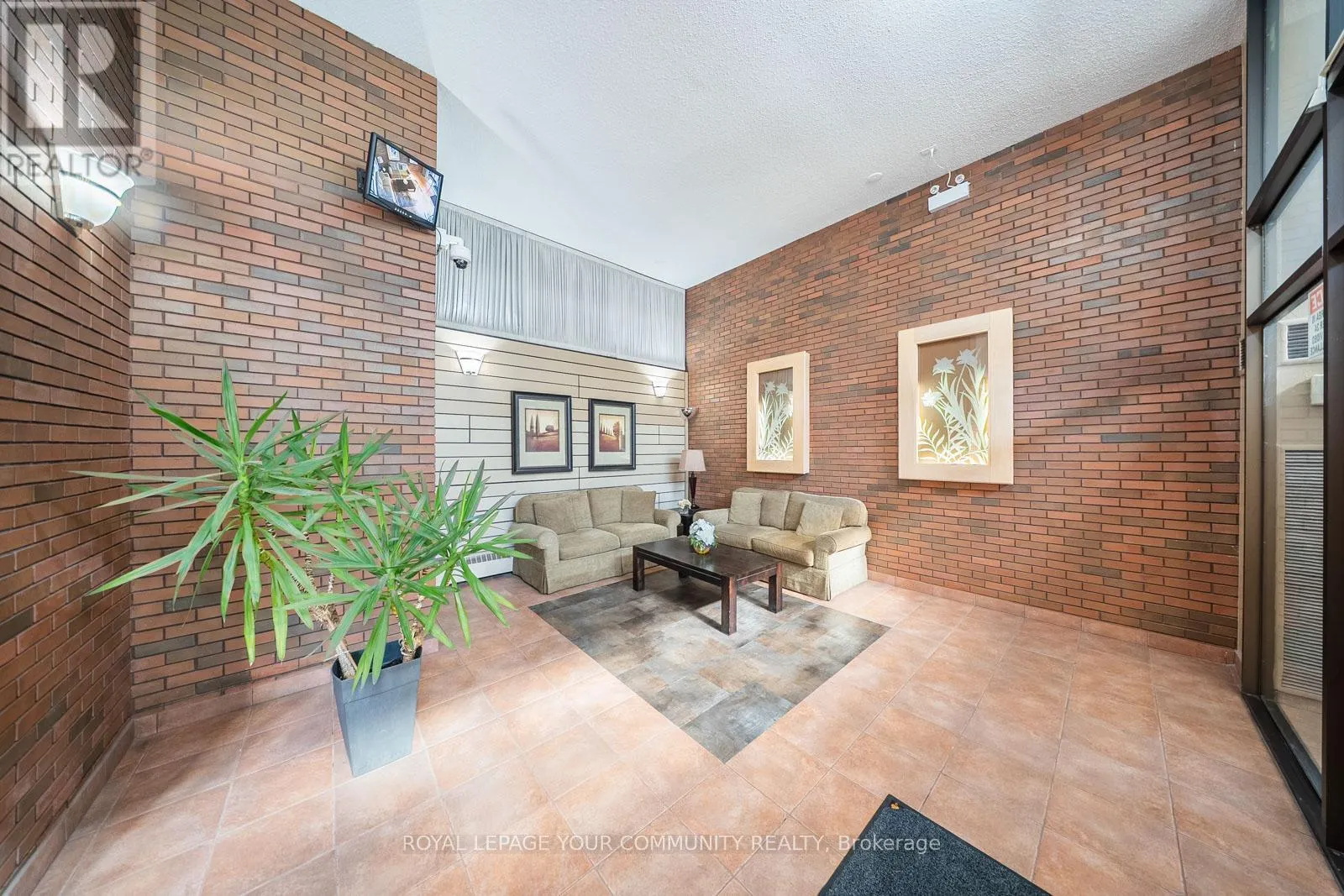 PH3 - 222 JACKSON STREET