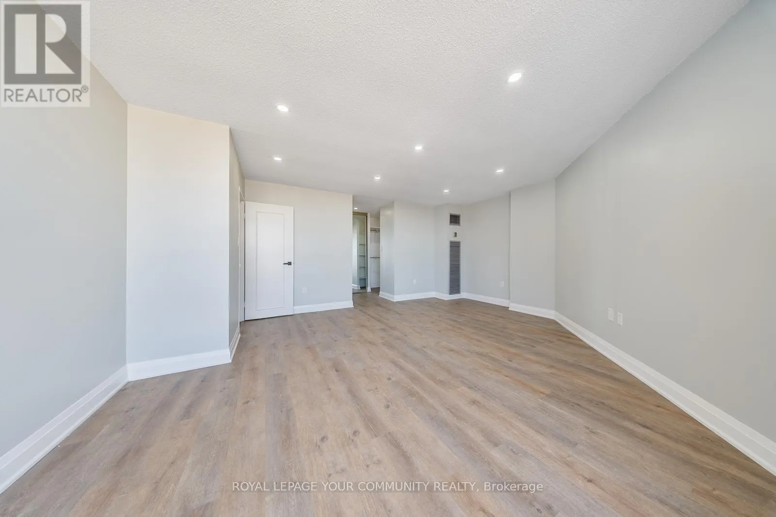 PH3 - 222 JACKSON STREET