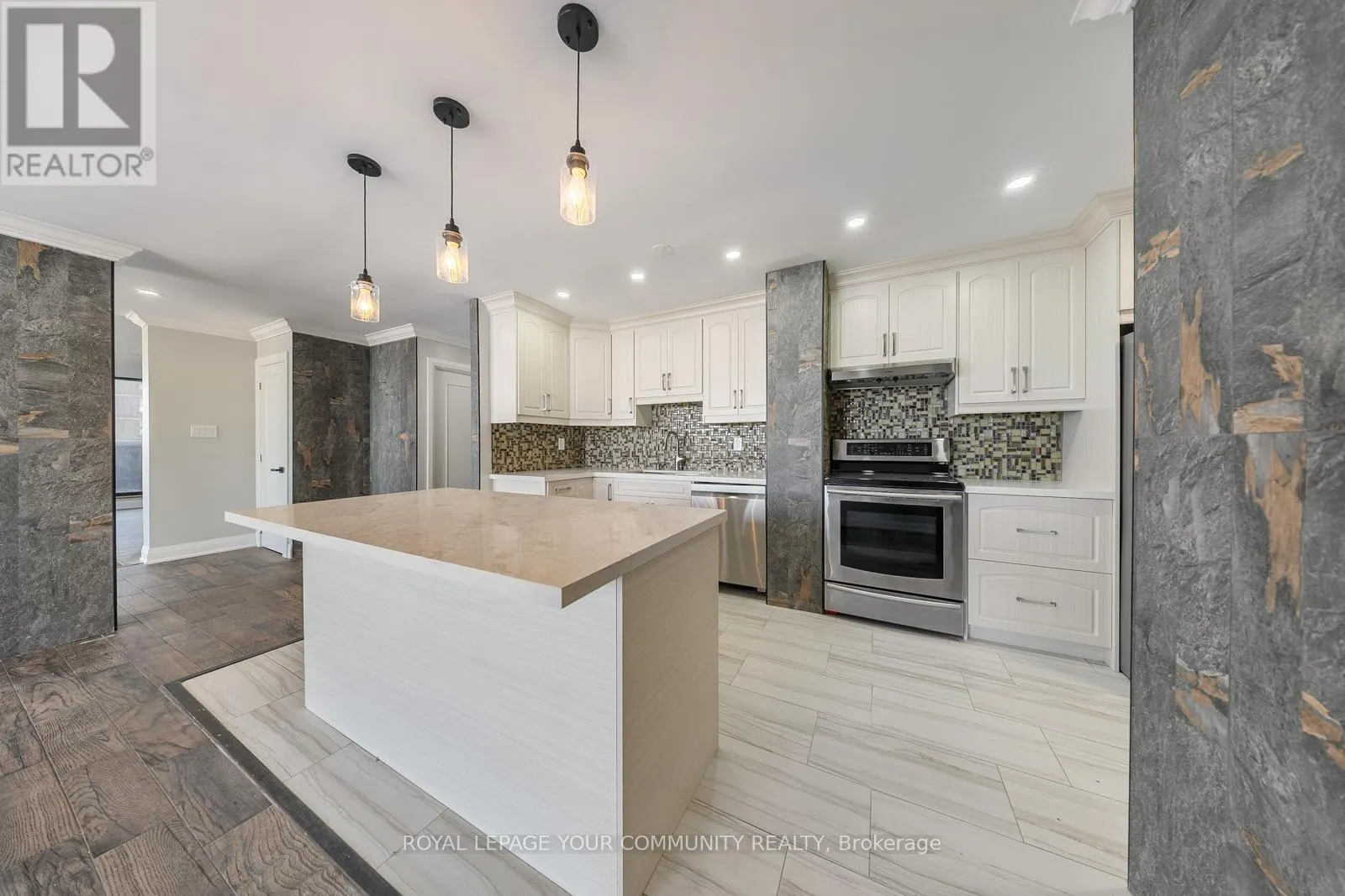 PH3 - 222 JACKSON STREET