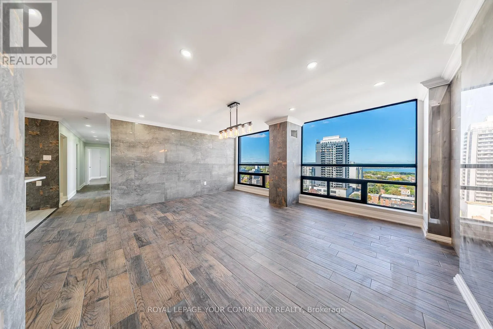 PH3 - 222 JACKSON STREET