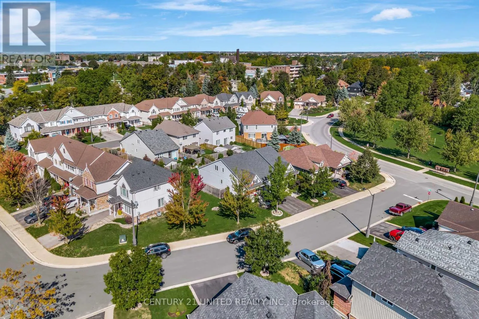 63 FALLINGBROOK CRESCENT