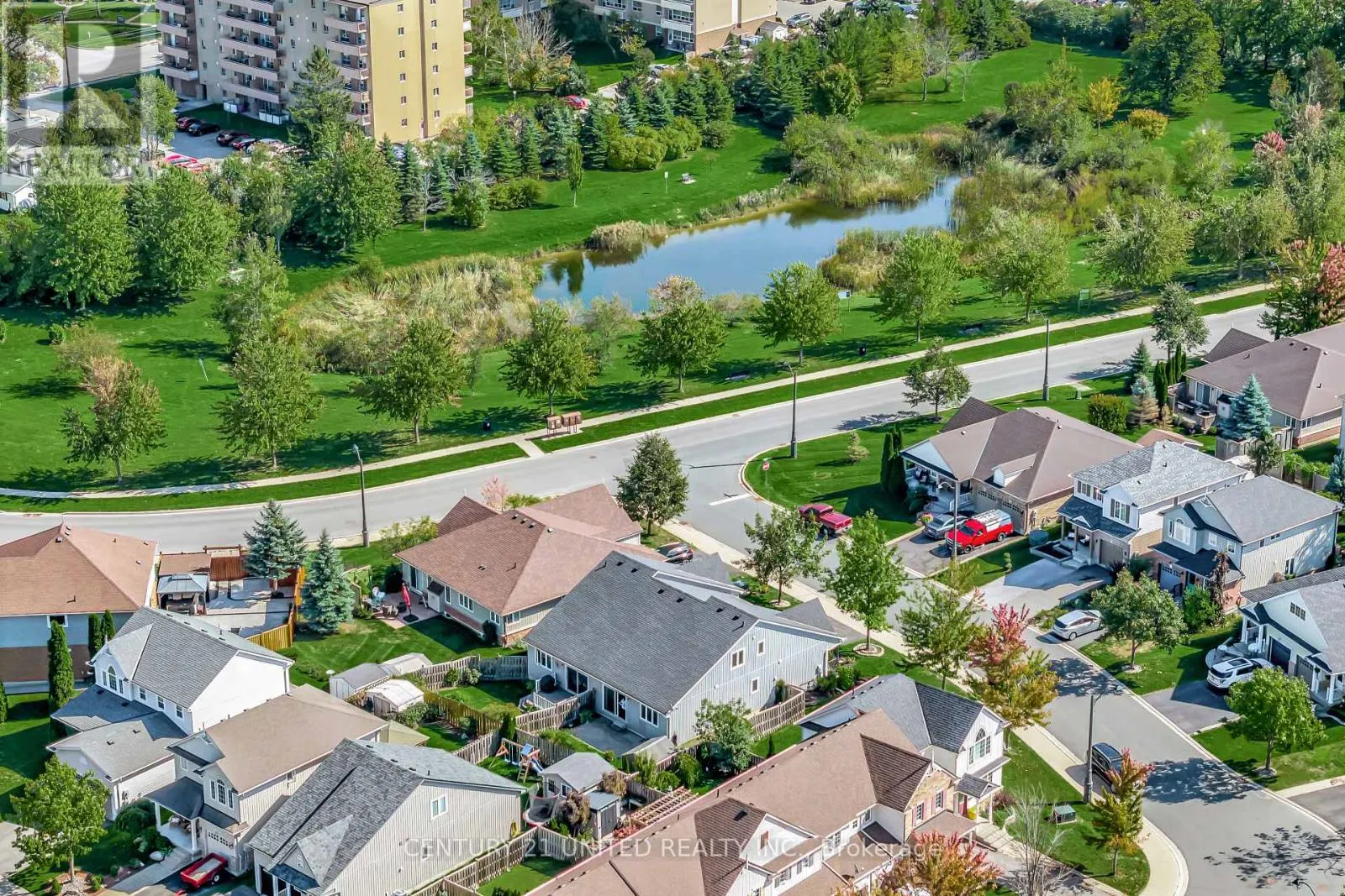 63 FALLINGBROOK CRESCENT