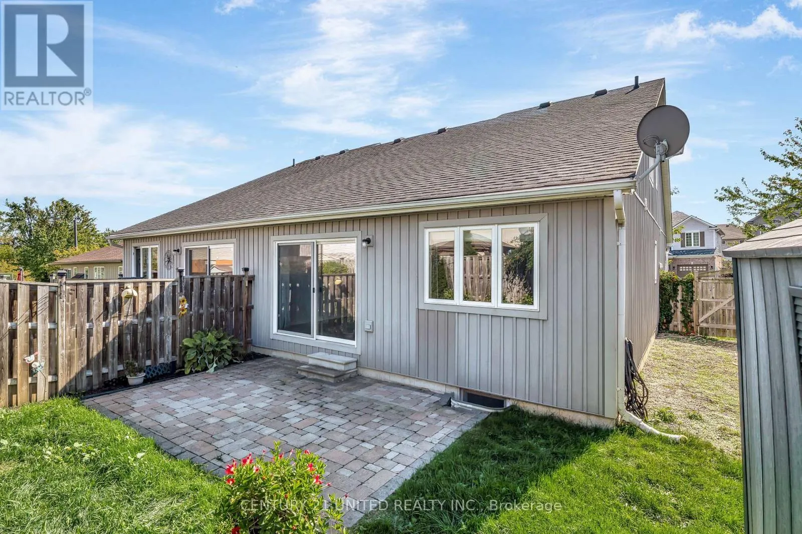63 FALLINGBROOK CRESCENT