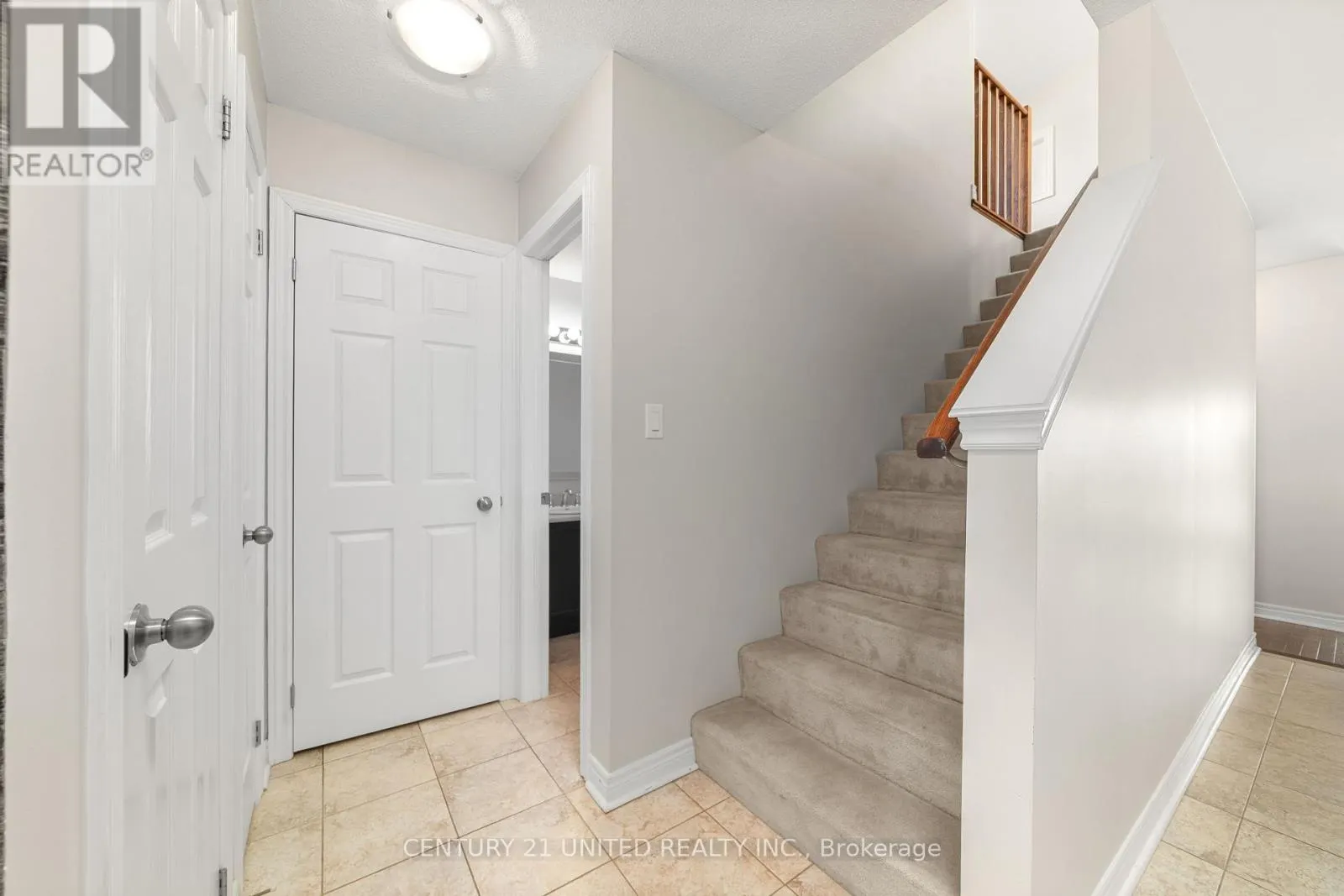 63 FALLINGBROOK CRESCENT