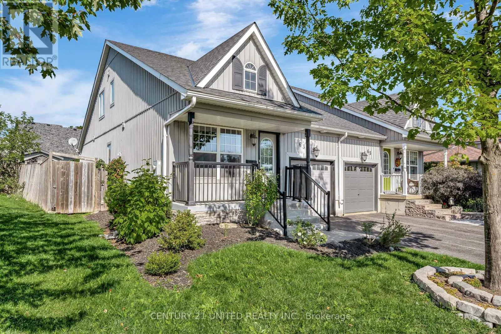 63 FALLINGBROOK CRESCENT