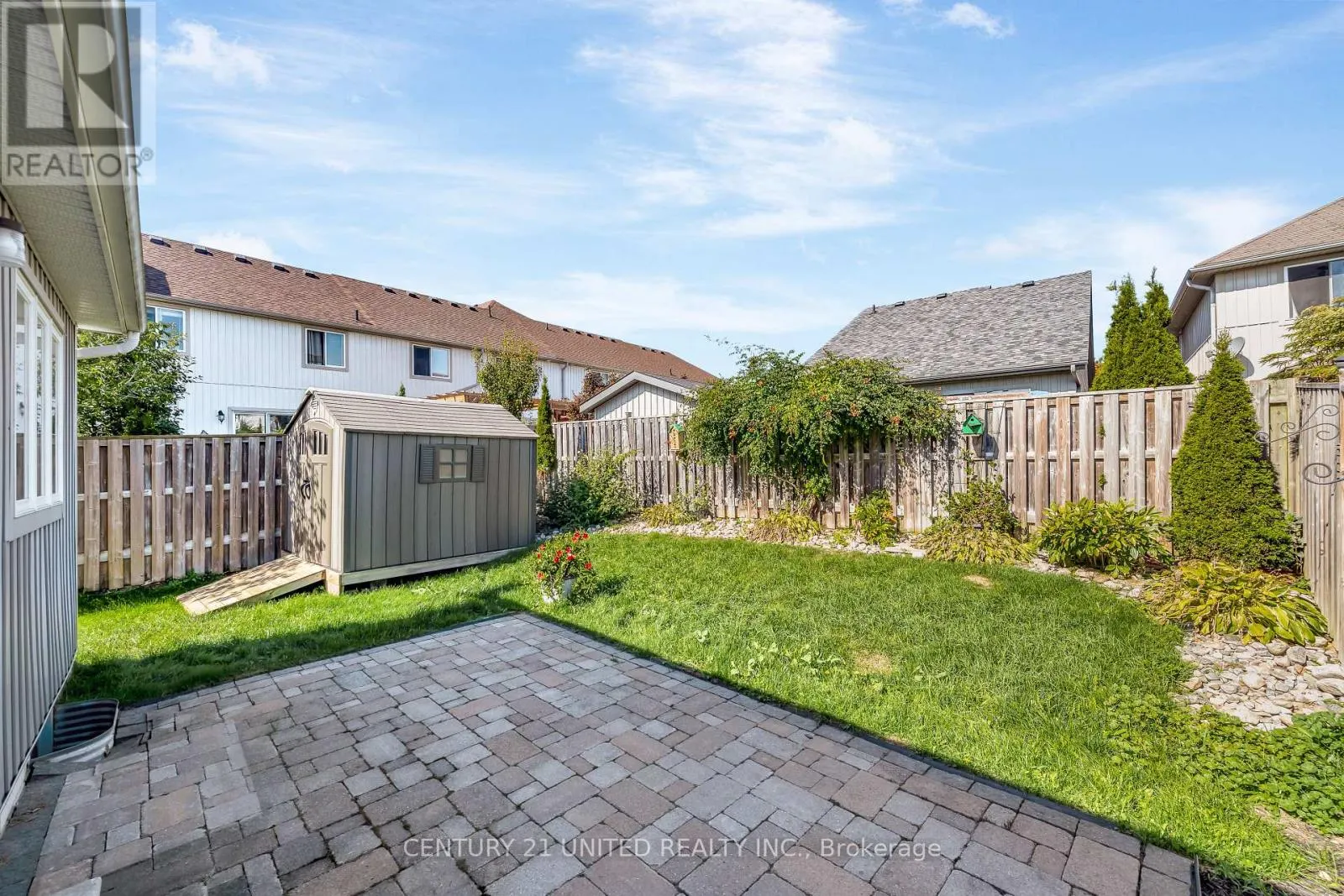 63 FALLINGBROOK CRESCENT