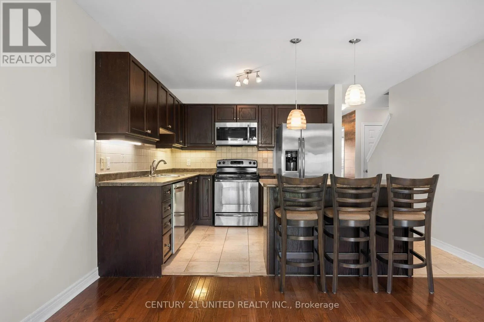 63 FALLINGBROOK CRESCENT