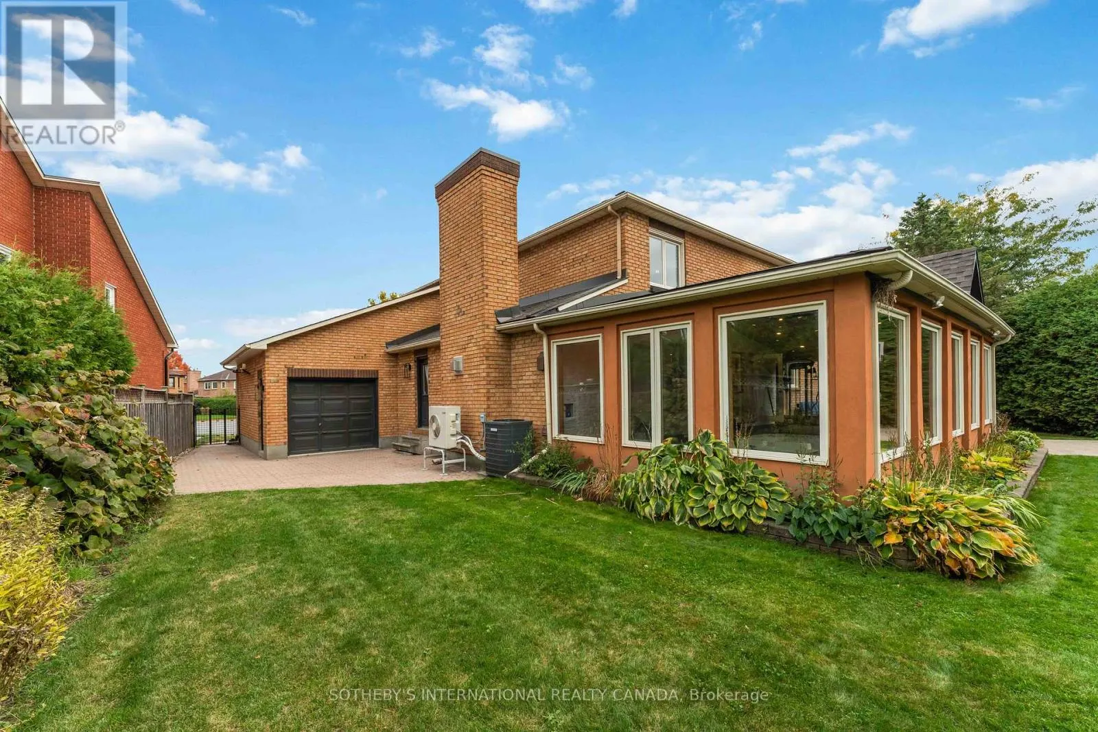 19 CAMPFIELD COURT