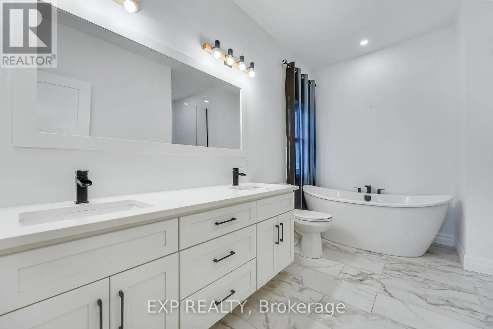 1105 MARIETTA STREET