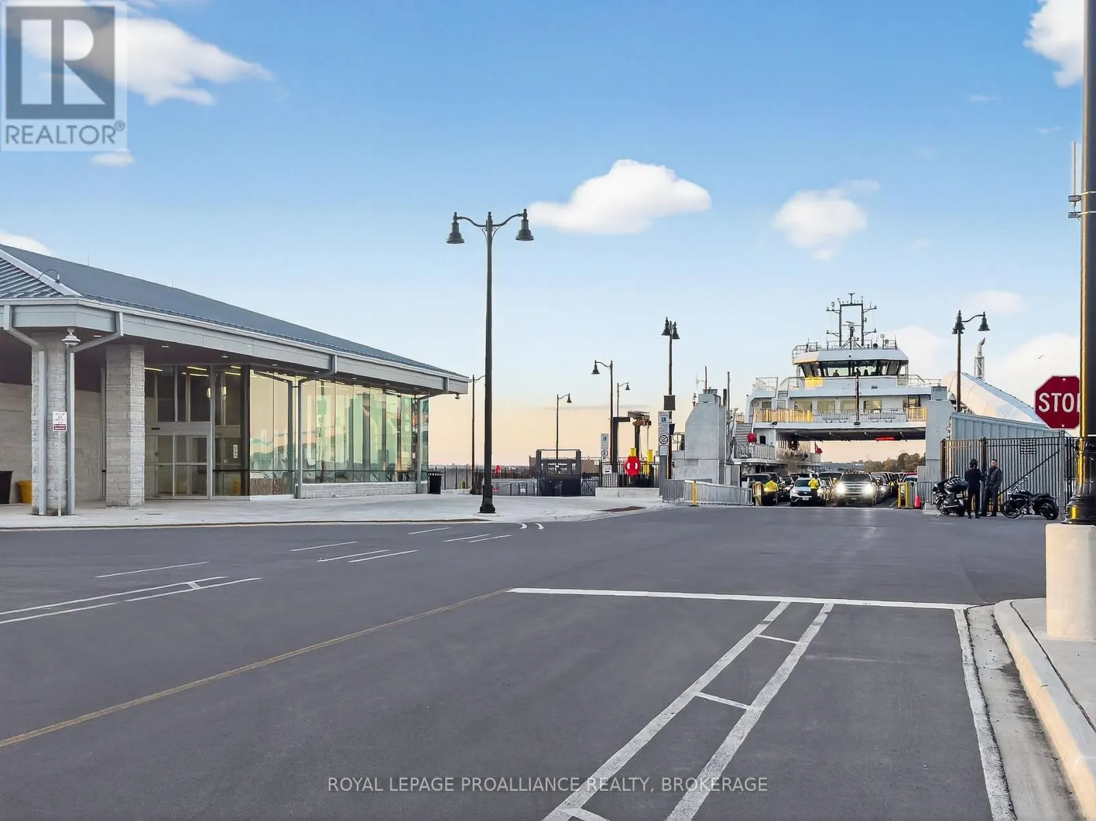 B - 14 MORGAN'S POINT LANE, #B