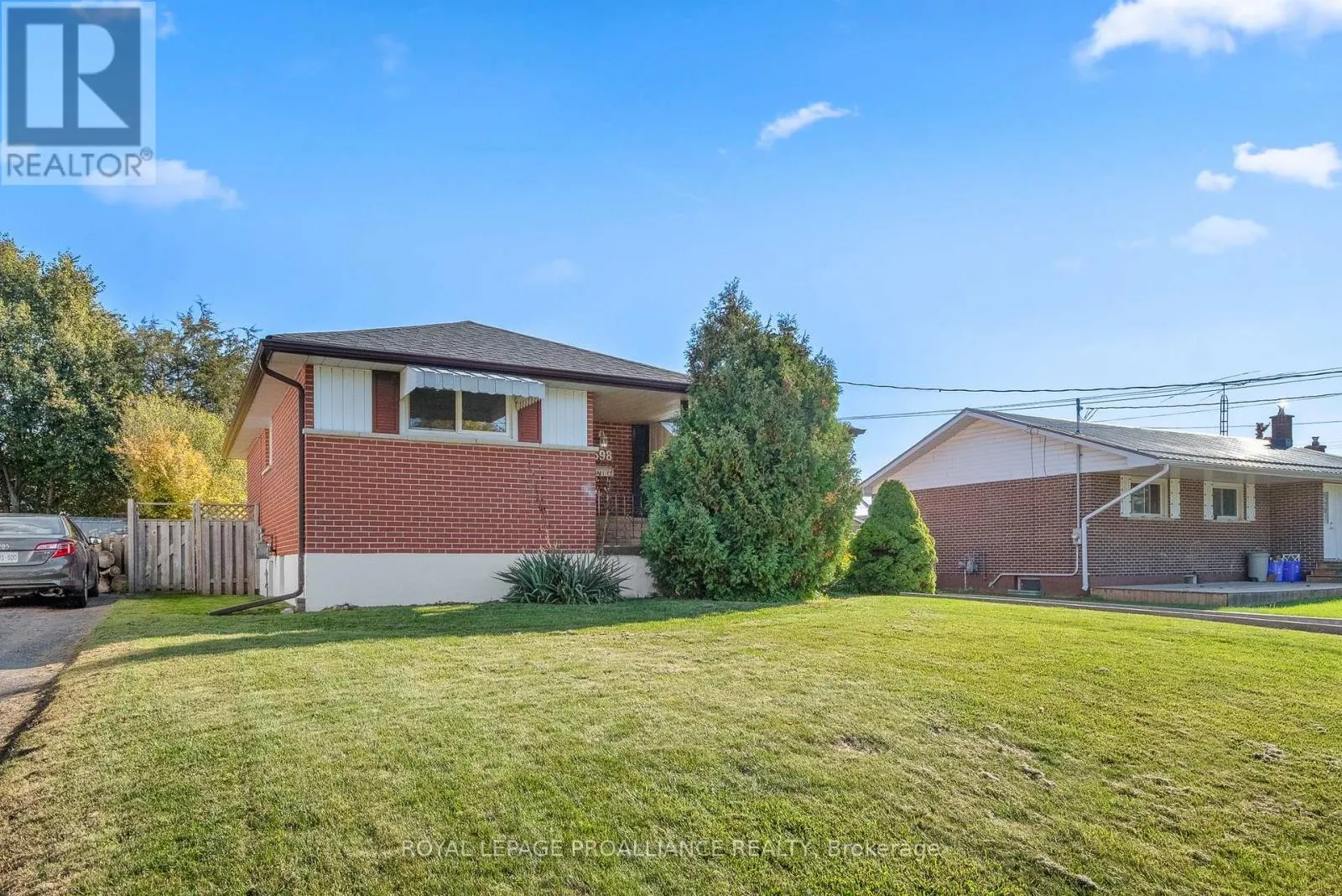 598 HAYDEN CRESCENT