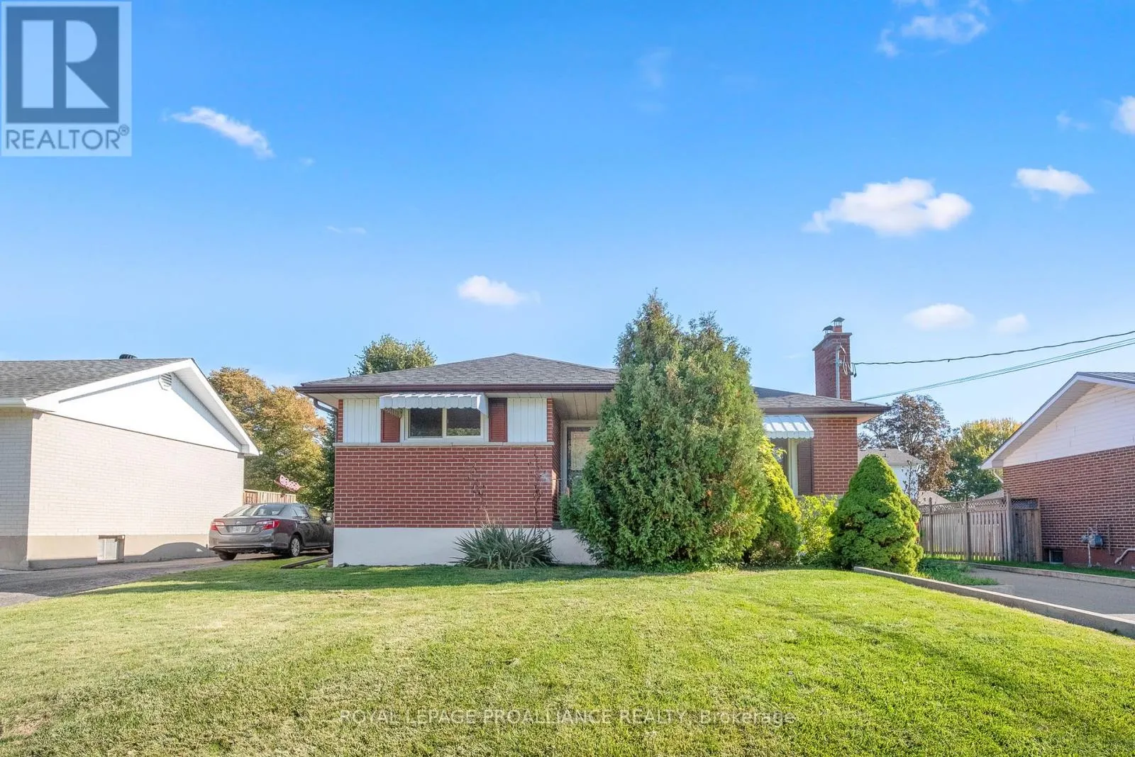 598 HAYDEN CRESCENT