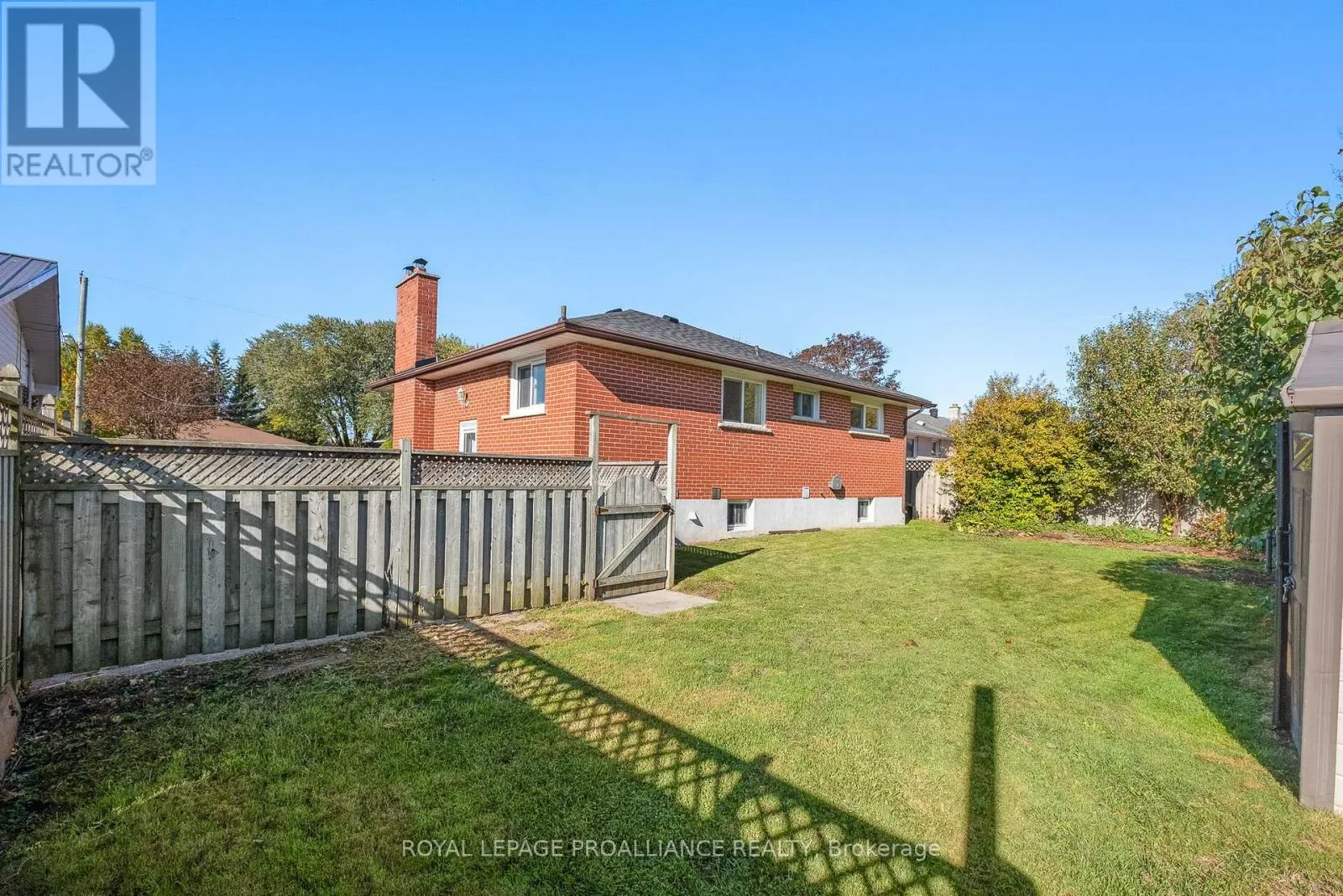 598 HAYDEN CRESCENT