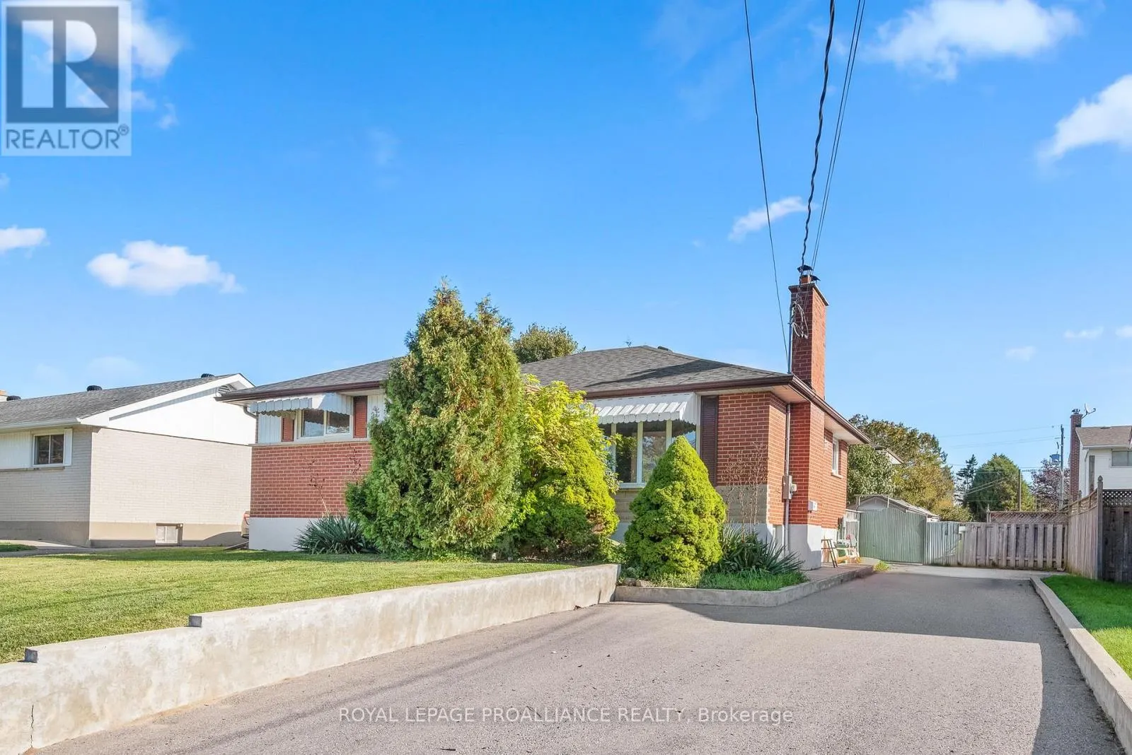 598 HAYDEN CRESCENT