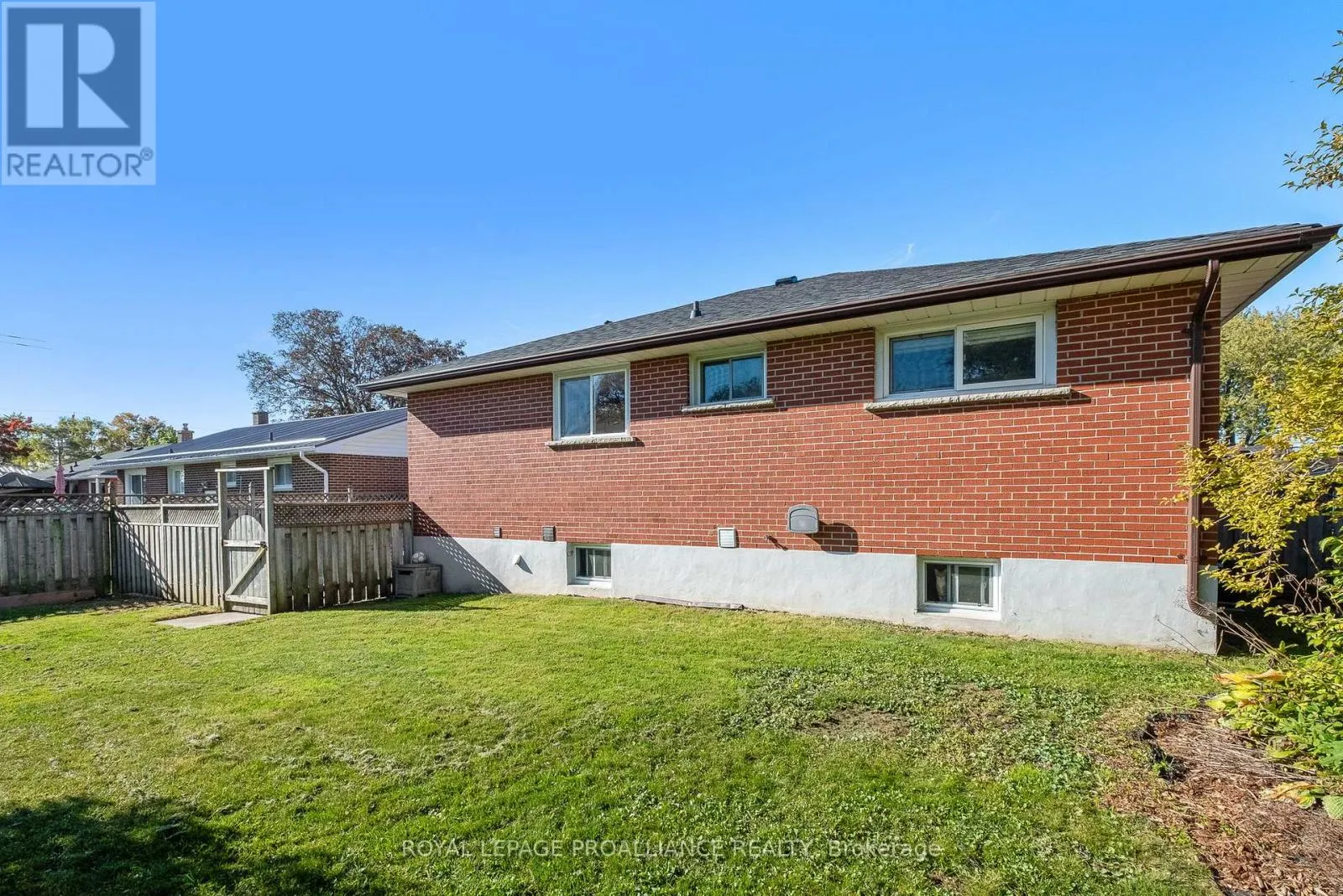 598 HAYDEN CRESCENT