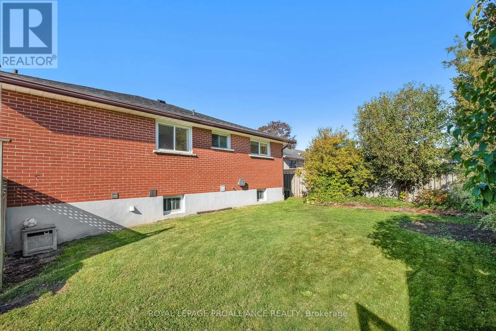 598 HAYDEN CRESCENT