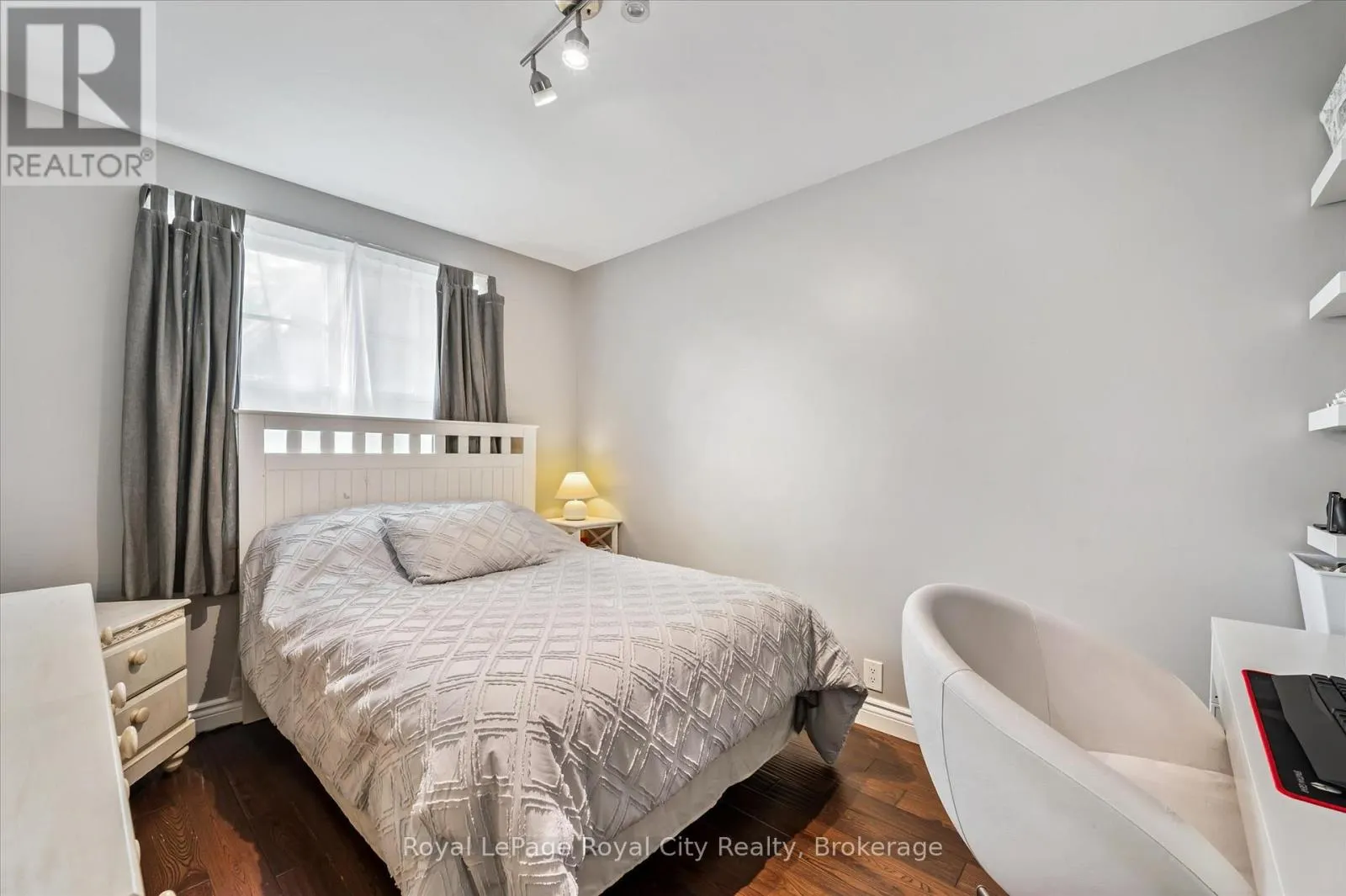 20 HIGHVIEW PLACE