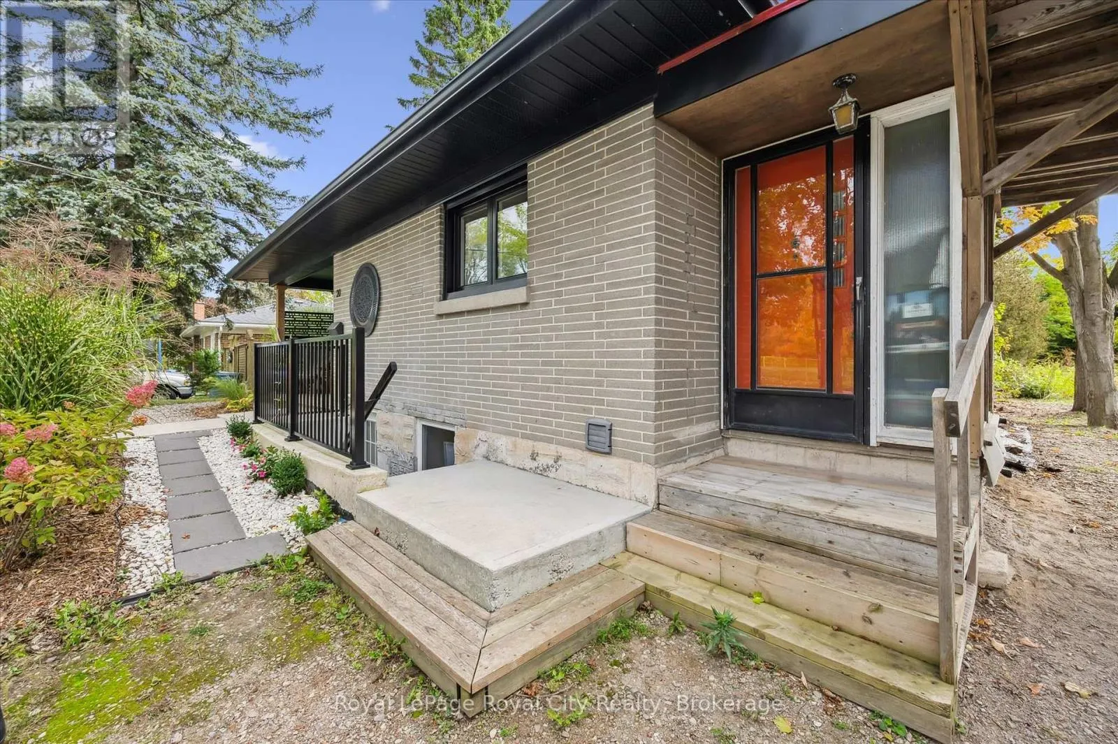 20 HIGHVIEW PLACE