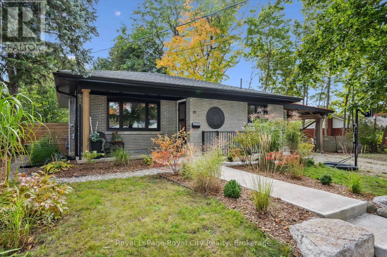 20 HIGHVIEW PLACE