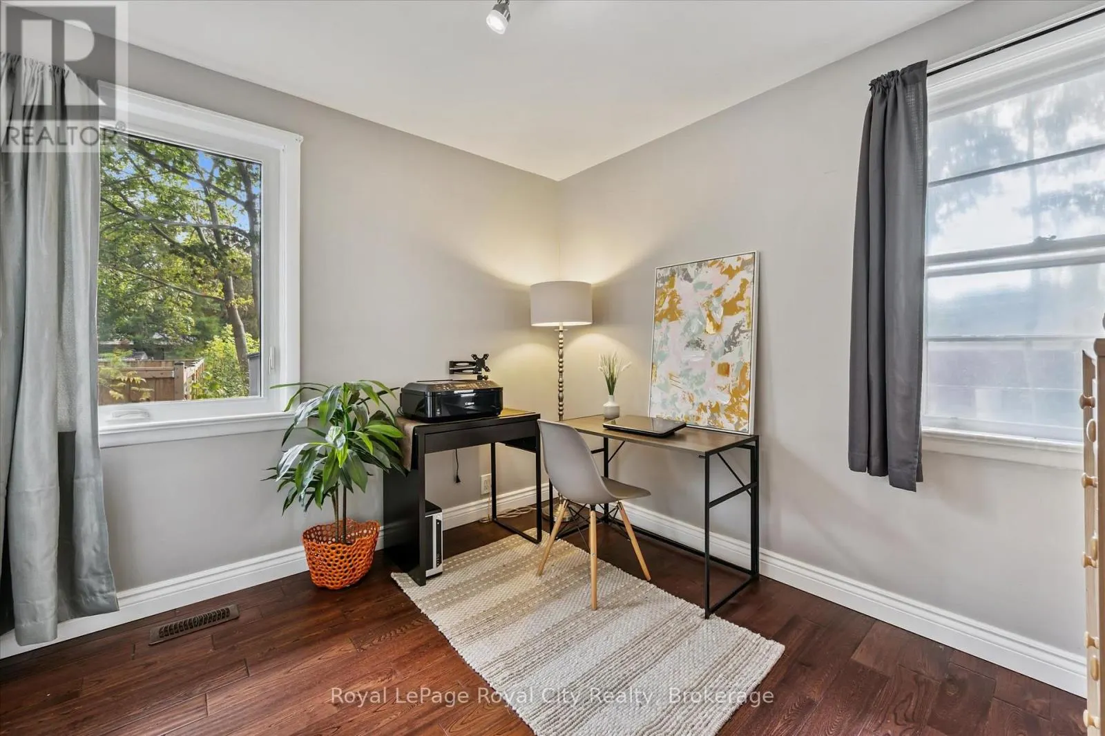 20 HIGHVIEW PLACE