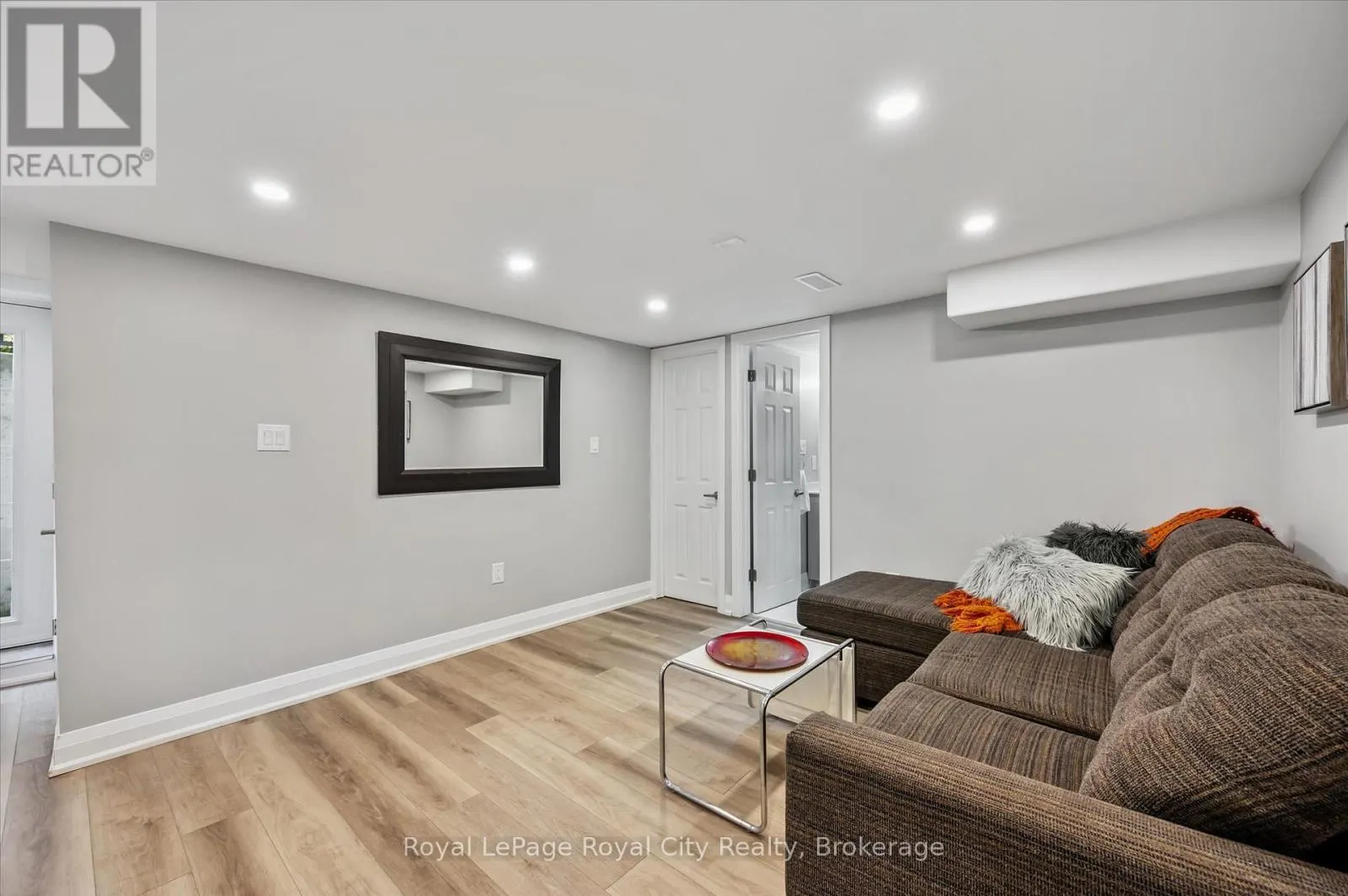 20 HIGHVIEW PLACE