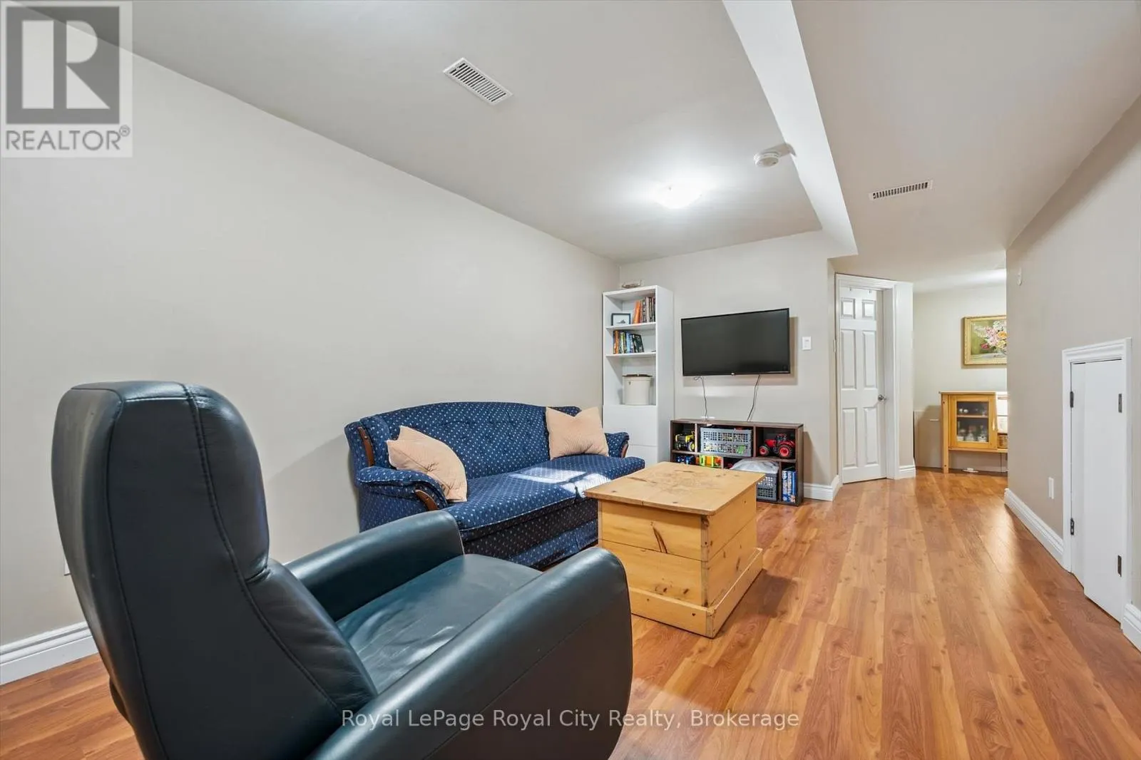 74 TROY CRESCENT