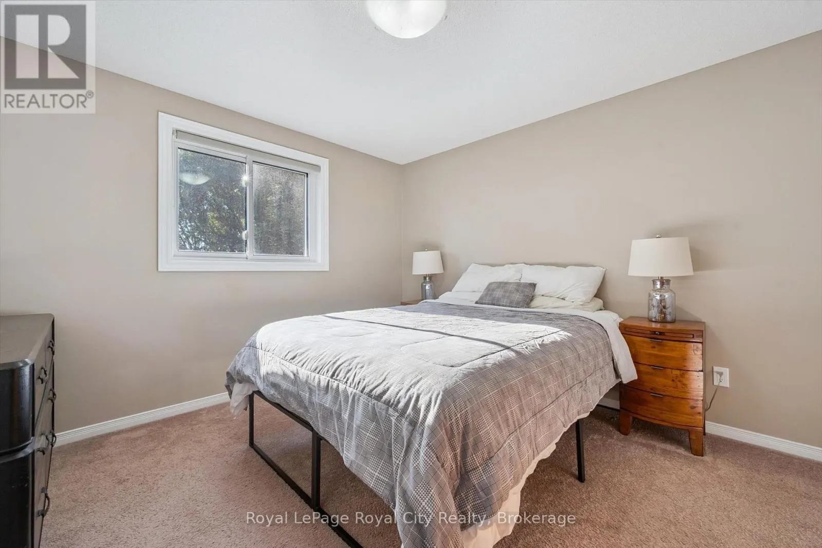74 TROY CRESCENT
