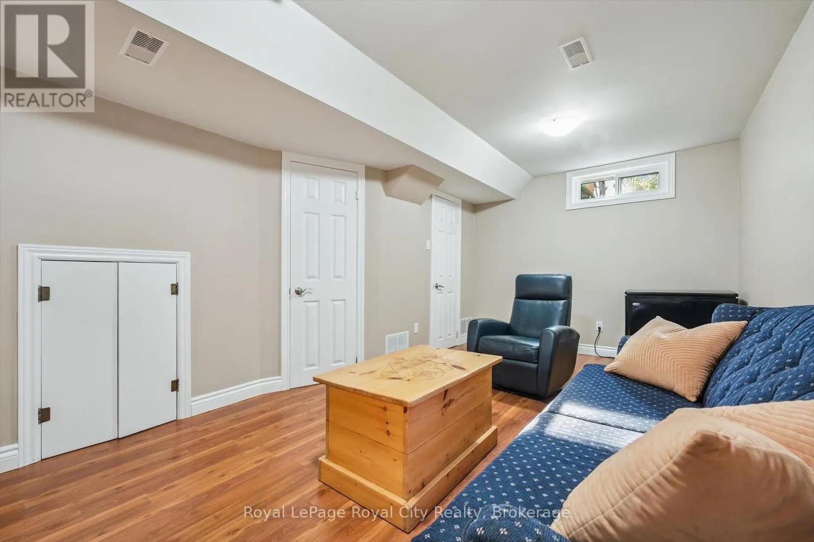 74 TROY CRESCENT