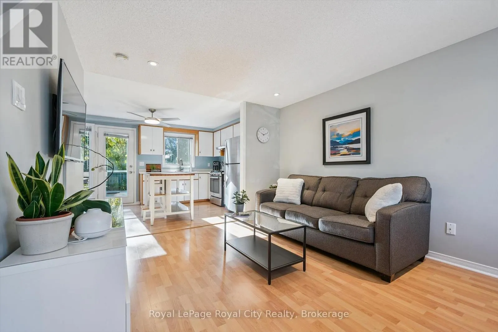 74 TROY CRESCENT