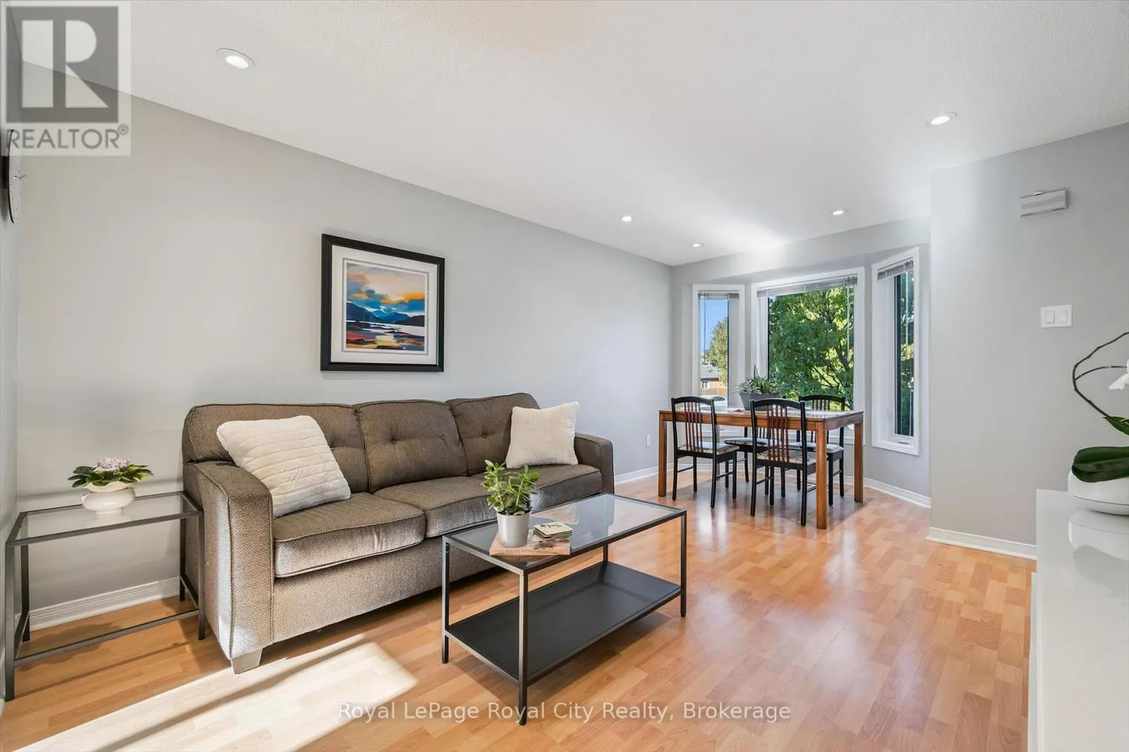 74 TROY CRESCENT