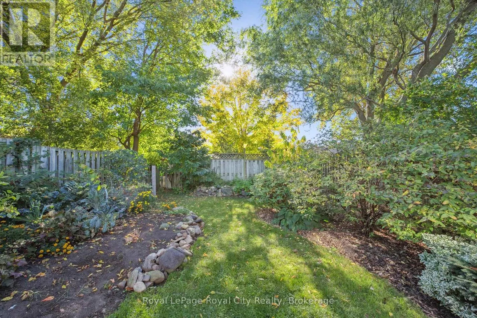 74 TROY CRESCENT